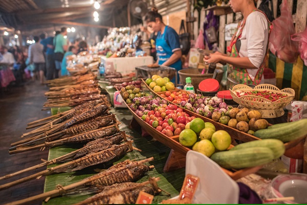 Mencicipi Masakan Laos : Petualangan Kuliner di Vientiane